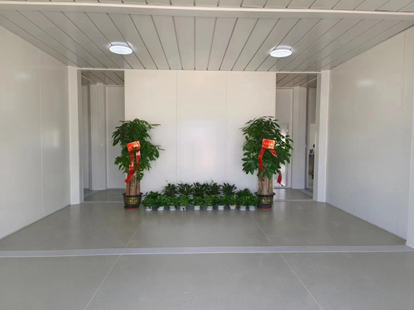 Solution d’hébergement intégrée à double aile pour la maison et le camping