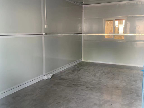 Produkteinführung eines kleinen Klapphauses
